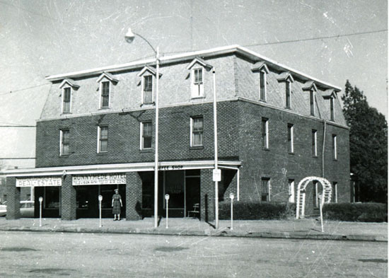 Runnymede Hotel History In Oklahoma The Runnymede Hotel As It Eared In 1950s Virginia Hooper Wife Of Son Hope Original Proprietor Can Be Seen Front